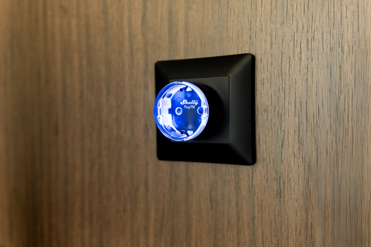 Shelly Plug PM Gen3 schwarz - Das Gerät überwacht nur den Energieverbrauch. Es kann keine Elektrogeräte ein-/ausschalten Heimautomatisierung Produkt Bild 7
