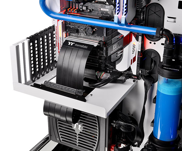 Thermaltake PCIe 3.0 x16 Extender - 300mm _1
